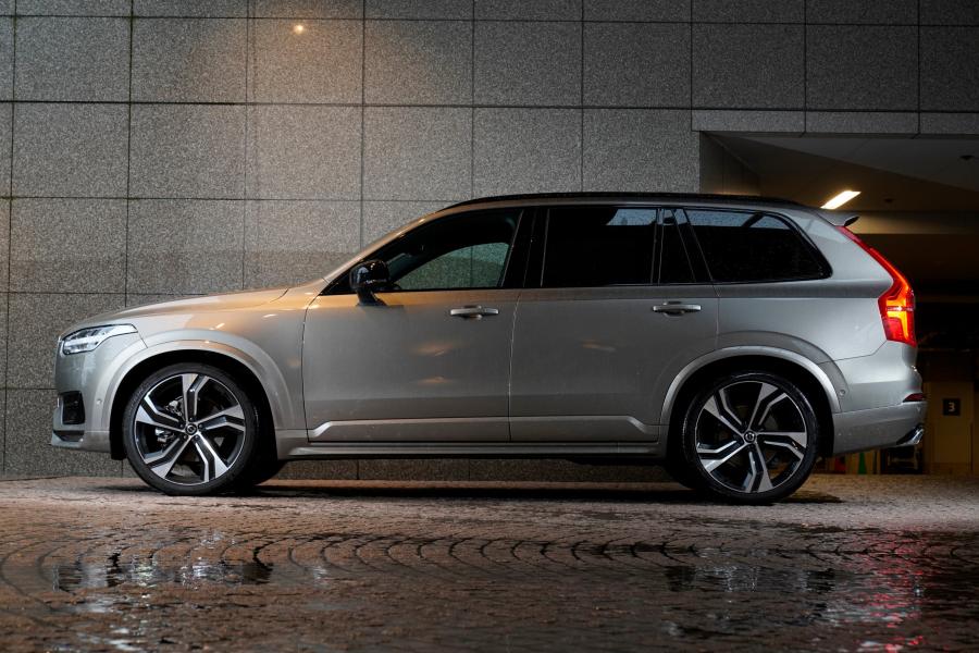  Volvo XC90 D5 R-Design 2015 года  (JP) (фото 25 из 33)